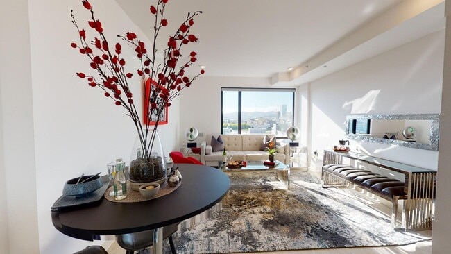 Interior Photo - 345 6th St