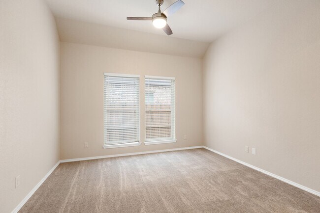 Building Photo - 8710 White Crown