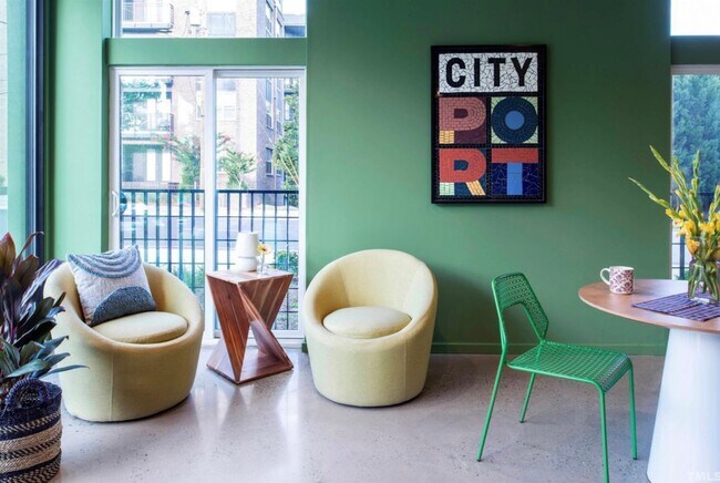 Lobby - 600 S Duke St