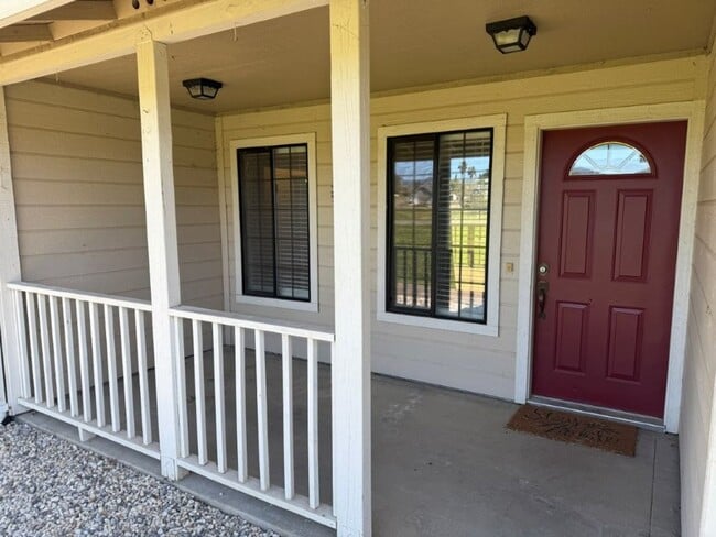 Building Photo - Unique 2 Bedroom Country Property Vacaville *Star Rentals