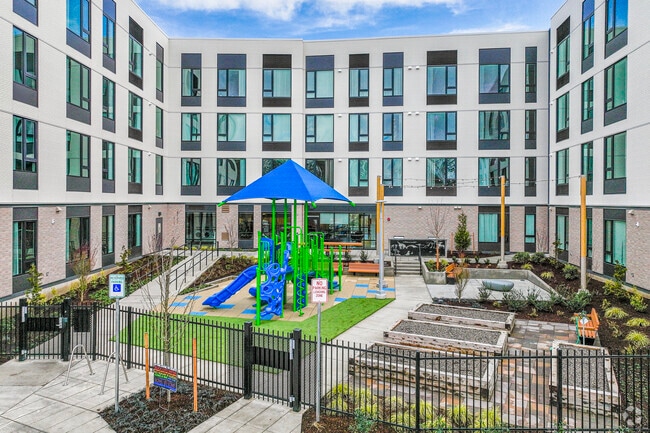 Courtyard - Cedar Rising