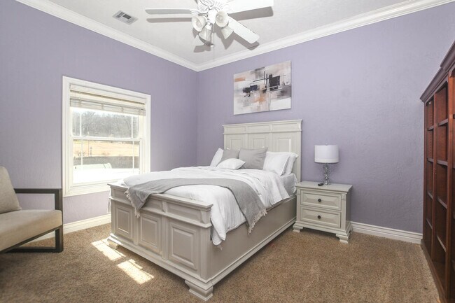 Building Photo - 21685 Merion Ct