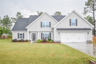 Building Photo - 124 Summer Creek Ln