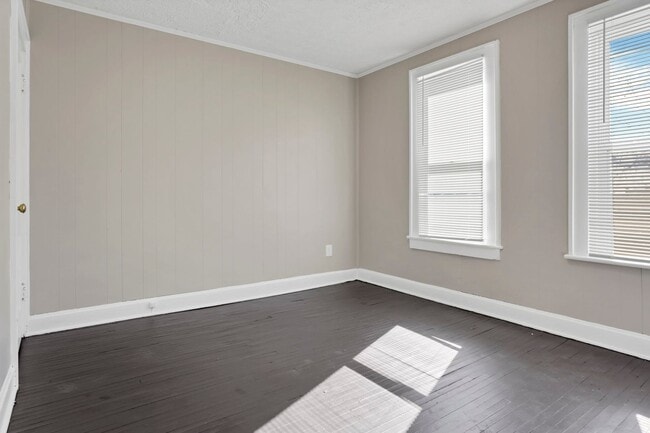 Building Photo - 791-793 E Starr Ave