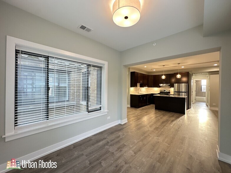 Building Photo - 1124 Maple Ave