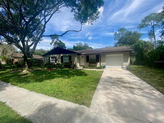 Primary Photo - 909 Wrenwood Ln