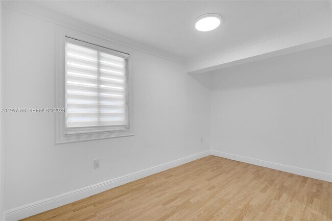 Building Photo - 201 SW 51st Ct