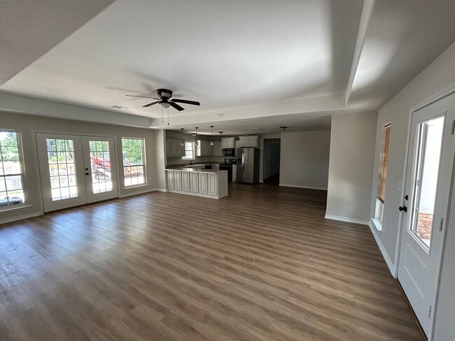 Building Photo - 10008 TX-321