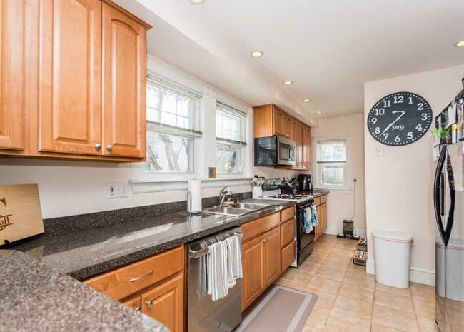 Building Photo - 1 Hilltop Rd