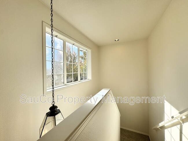 Building Photo - 14705 NW Benny Dr