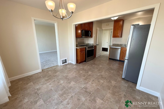 Building Photo - Fully Remodeled 3BR/2BA Home with 2 Car Garage in SF