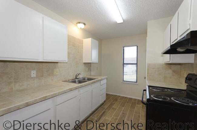 Building Photo - Updated 3 bedroom home near GAFB COMING SOON!