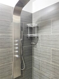 Building Photo - 412 Main St