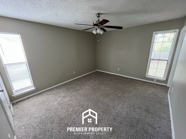 Building Photo - 5011 Tradewind Terrace