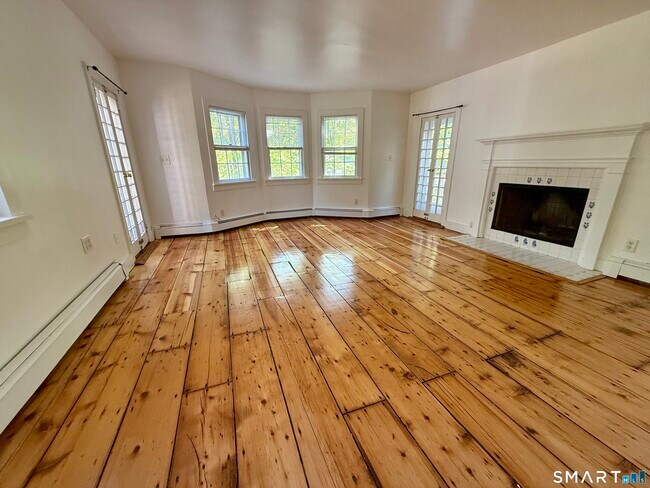 Building Photo - 154 Silvermine Ave