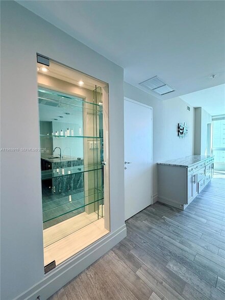 Building Photo - 300 S Biscayne Blvd