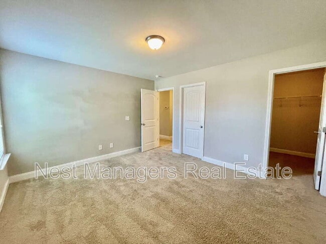 Building Photo - 208 Ladden Ln
