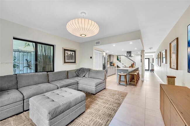 Building Photo - 2965 SW 25th Ter