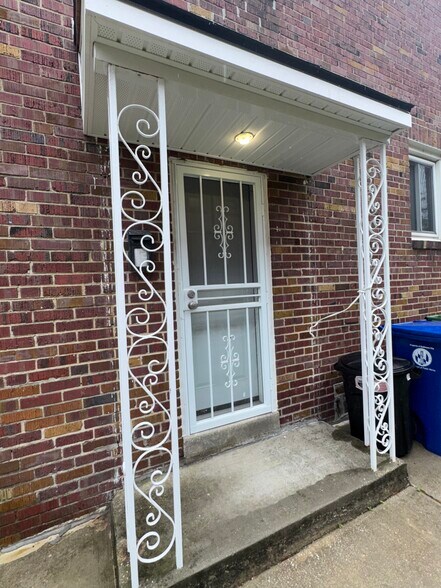 Building Photo - 3333 Dolfield Ave