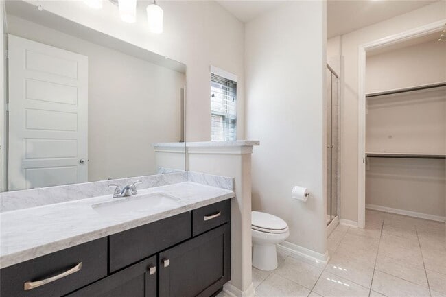 Building Photo - 5104 Alonso Dr