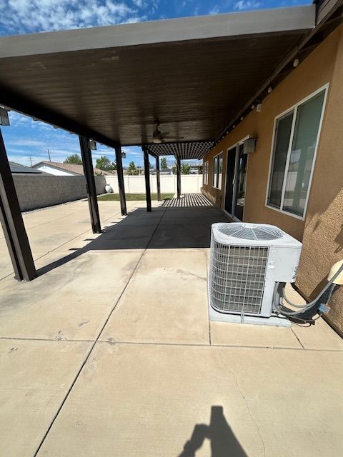 Building Photo - 7041 Cayuga Way