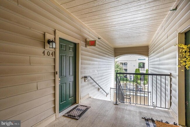 Building Photo - 1060 Gardenview Loop