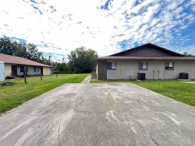 Building Photo - 2000 NW 43rd St