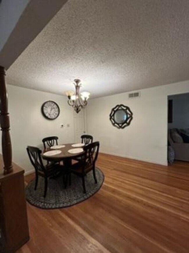 Building Photo - 10018 Cirrus Way