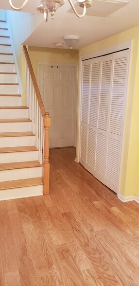 Gas Washer & Dryer closet - 201 Dey St