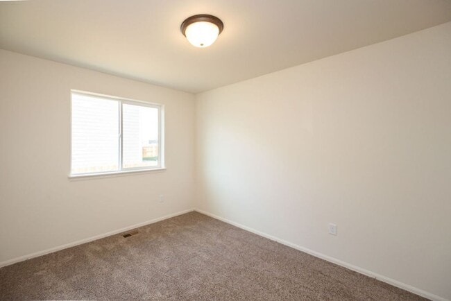 Building Photo - 3bd 2ba -  Ranch-Style Living in Northwest Loveland