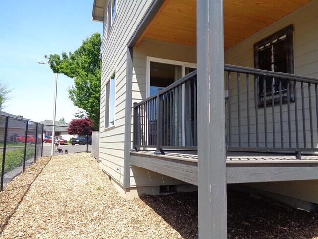 Building Photo - 1364 Northern Heights Loop NE