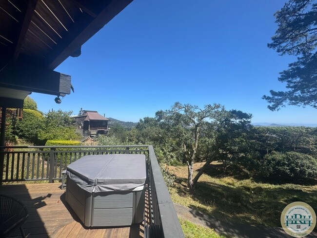 Building Photo - Tranquil & Sun Drenched 3BR|3BR in Heart o...