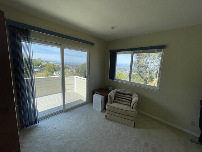 Building Photo - 100 Normandy Ct