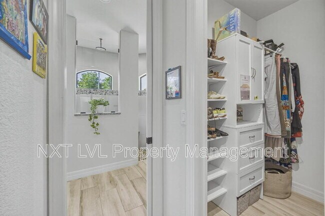 Building Photo - 12418 Prather Ave