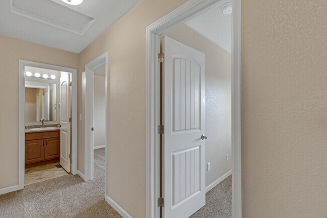Building Photo - LUXURY TOWNHOME IN NE CO SPGS, AVAILABLE  JUNE 15, SHOWINGS START JUNE 10TH