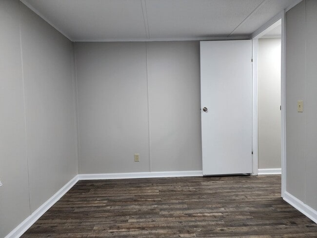 Building Photo - 110 Poston Dr