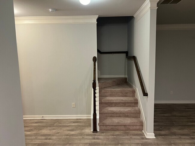 Building Photo - 229 Turtle Creek Dr