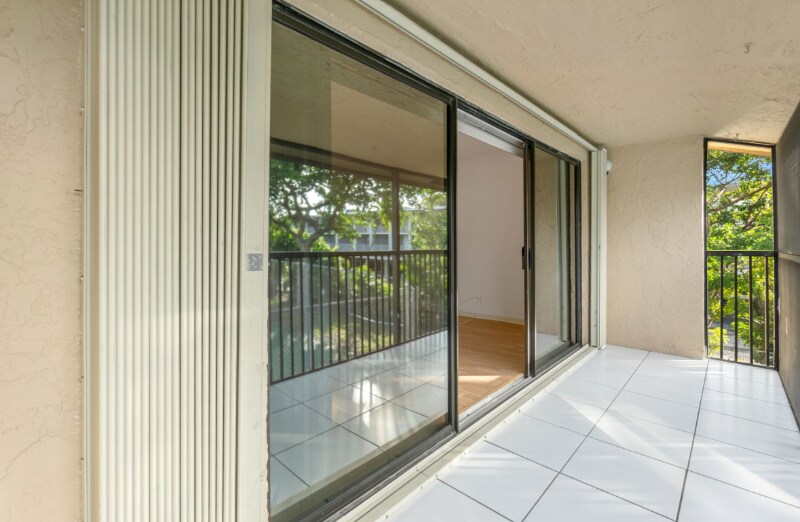 Building Photo - 160 SE 7th St