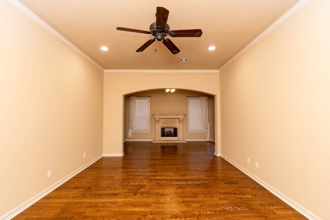 Building Photo - Rare lease opportunity in the exclusive ga...