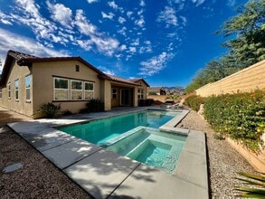 Building Photo - AVAILABLE NOW!! STUNNING 4 Bed/ 3.5 Bath POOL HOME in La Quinta!