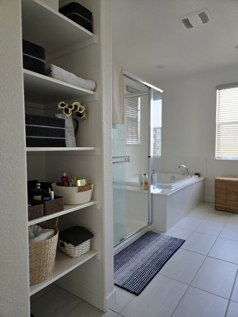 Building Photo - 2413 Village Square Blvd