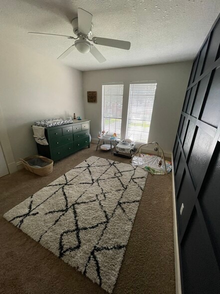 upstairs bedroom - 6035 Spring Creek Grove Ln
