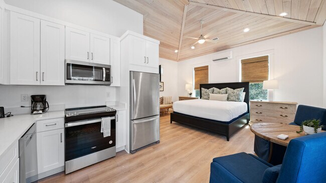 Building Photo - 28 Pelican Glide Ln