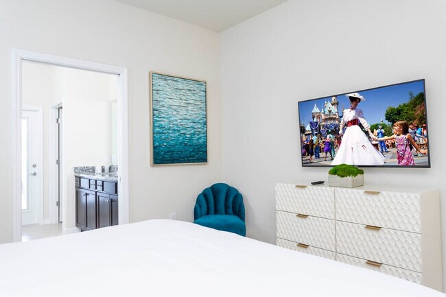 Building Photo - 3413 Lilac Wy