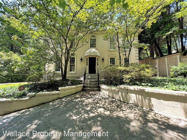 Building Photo - 4 br, 3.5 bath House - 529 Cherokee Blvd