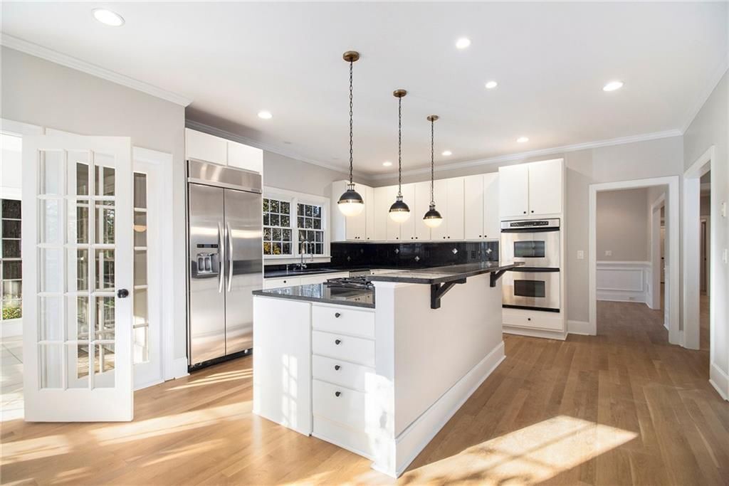 Building Photo - 960 Landmark Dr NE