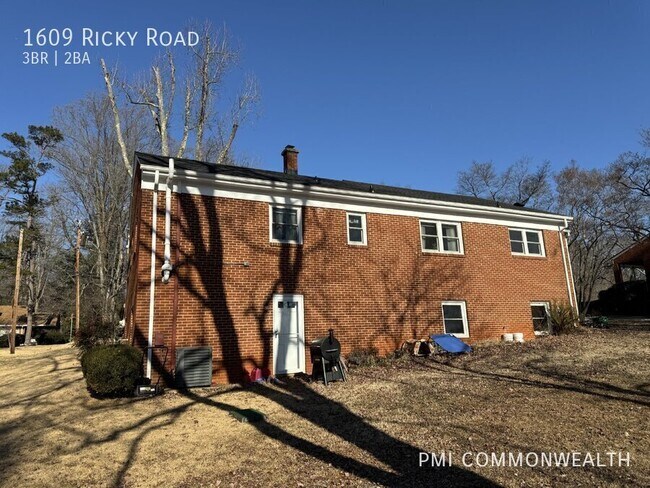 Building Photo - 1609 Ricky Rd