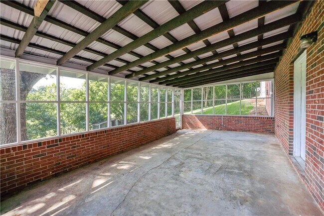 Building Photo - 2174 GA-323