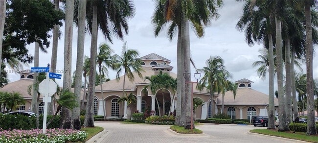 Building Photo - 8092 Driggs Hill