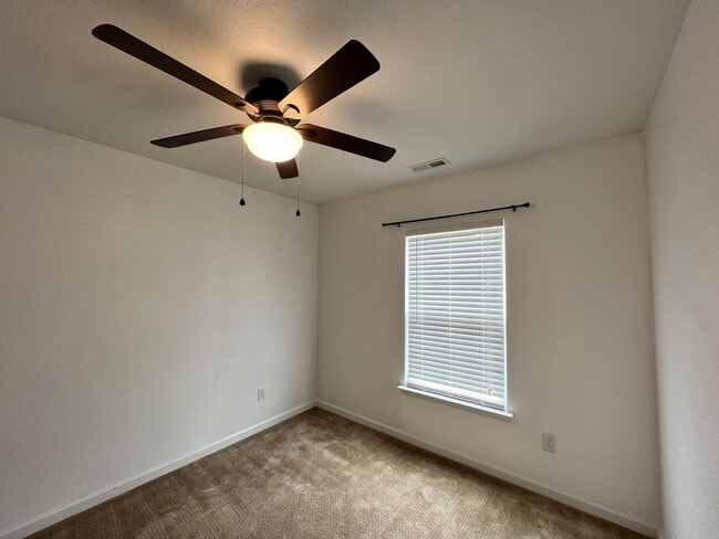 Building Photo - Really nice newly built 4 bedroom home with 2 full baths and one 1/2 baths